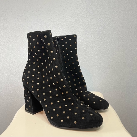Lucky Brand Wesson Suede Studded Black Booties - Picture 2 of 5